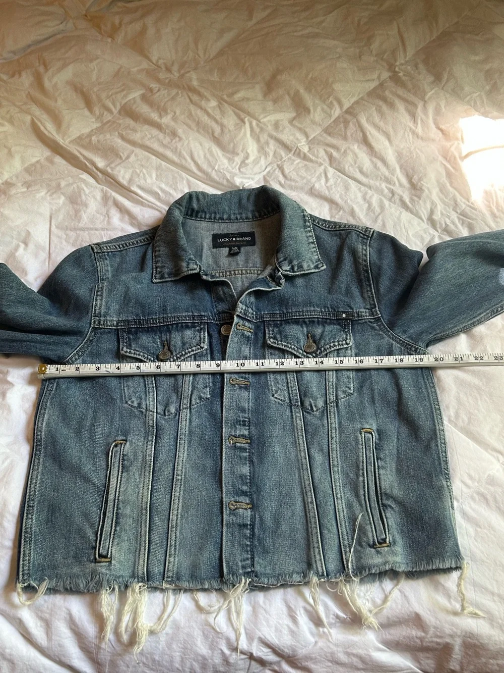 Lucky Brand Faded Blue Denim Jean Jacket with Raw Hem - Picture 3 of 10